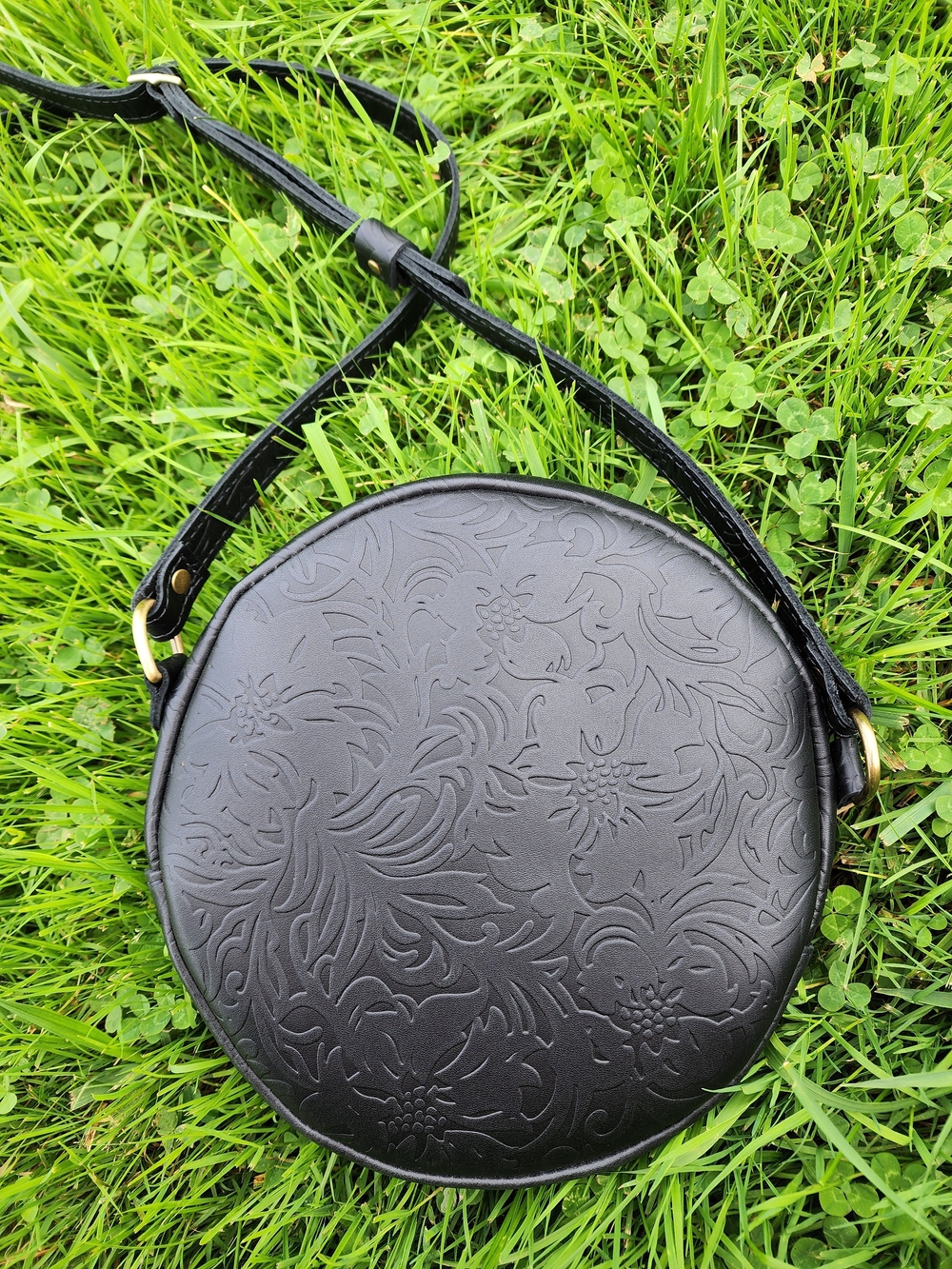 Portland Leather Large Circle Crossbody Black Dahlia - Picture 2 of 6